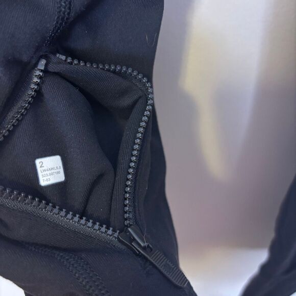 Lululemon Women's Black Define Zip Up Jacket Women's 2 - Picture 6 of 8
